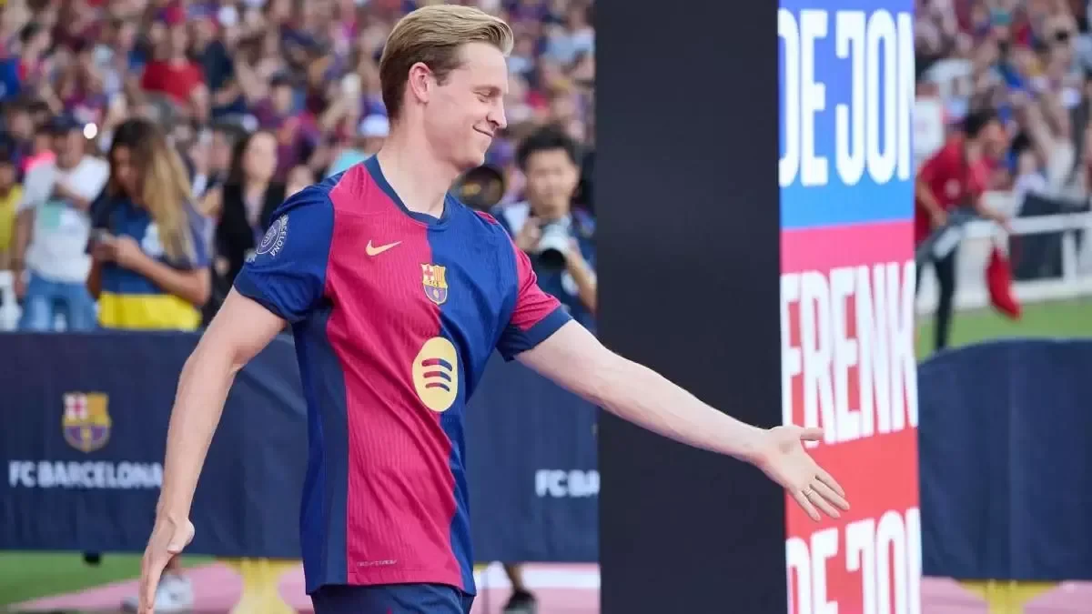 De Jong staying put? Sport: Flick demands Barcelona keep Frenkie de Jong