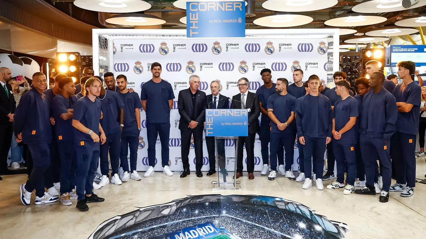 Real Madrid Official: Florentino and Players Unveil “Corner by Real Madrid” at Madrid Airport